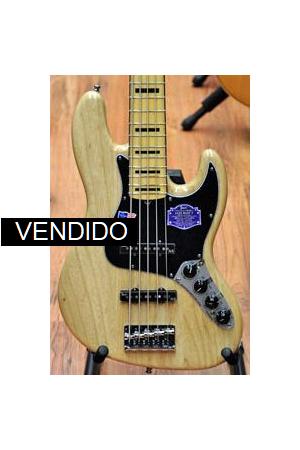 Fender American Deluxe Jazz Bass V (2) Fender American Deluxe Jazz Bass V (2)